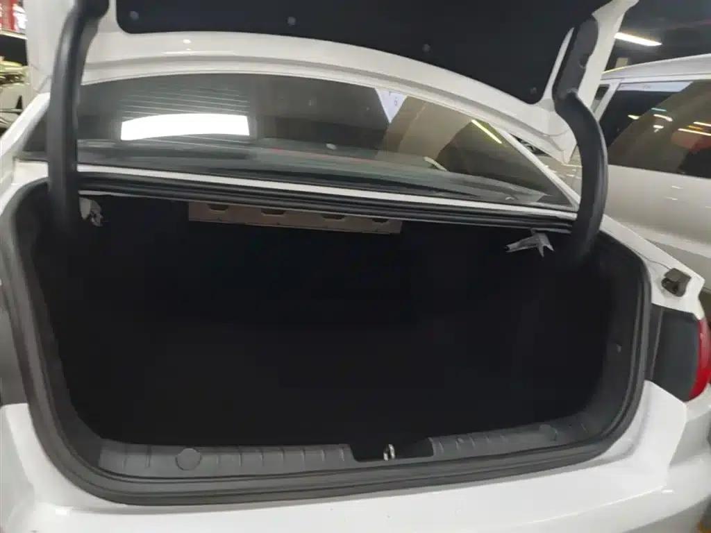 Geely Emgrand GL 2019 1.4T CVT Elite Smart Edition — миниатюра 19