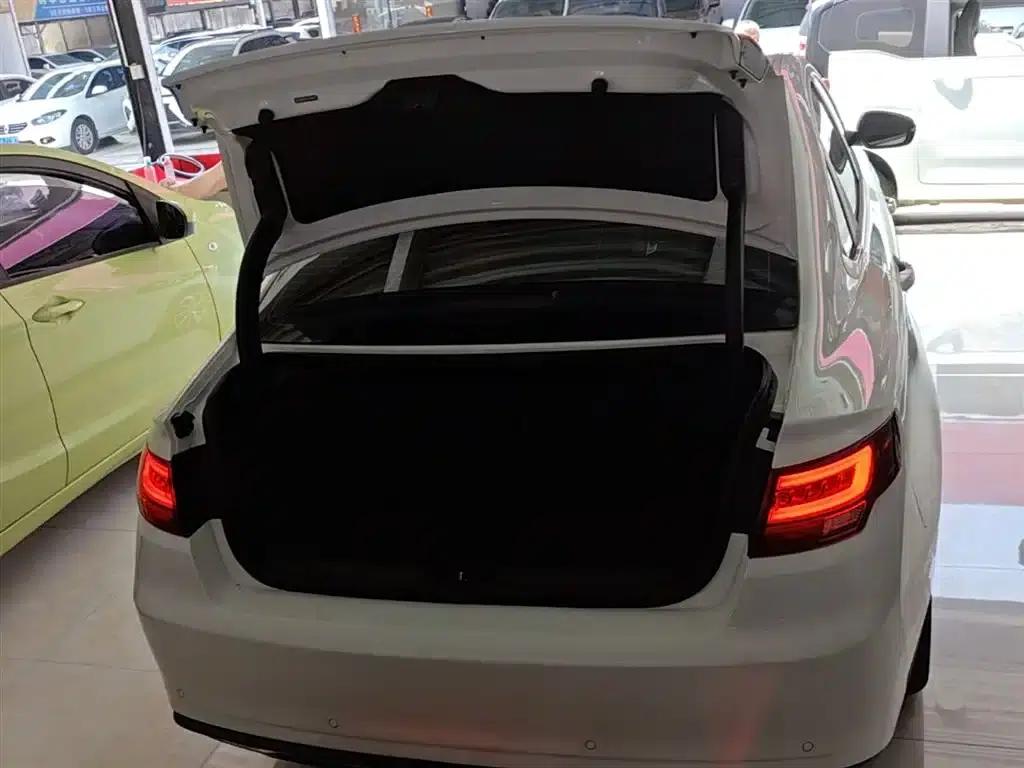 Geely Emgrand GL 2020 1.4T CVT Luxury Edition — миниатюра 19