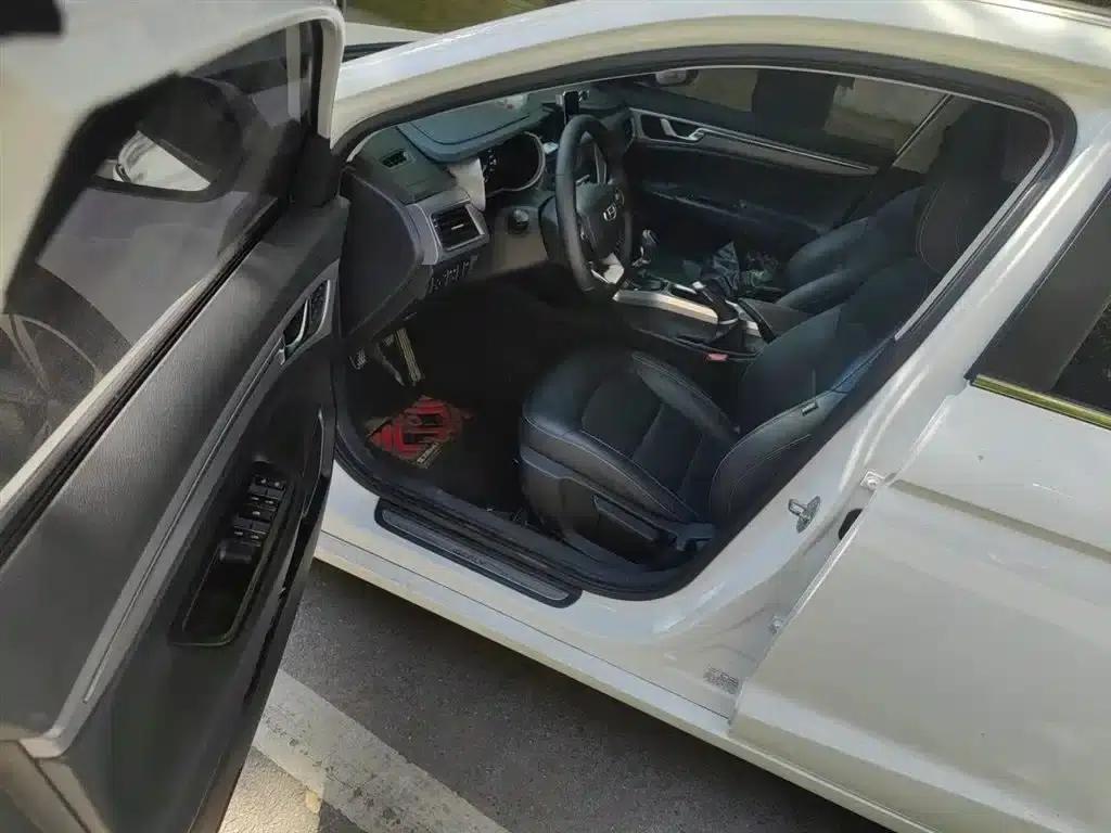 Geely Emgrand GL 2019 1.8L Manual Elite Smart Edition — миниатюра 14