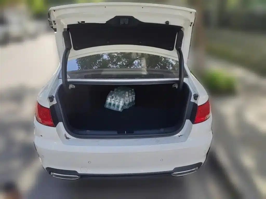 Geely Emgrand GL 2019 1.8L Manual Elite Smart Edition — миниатюра 10