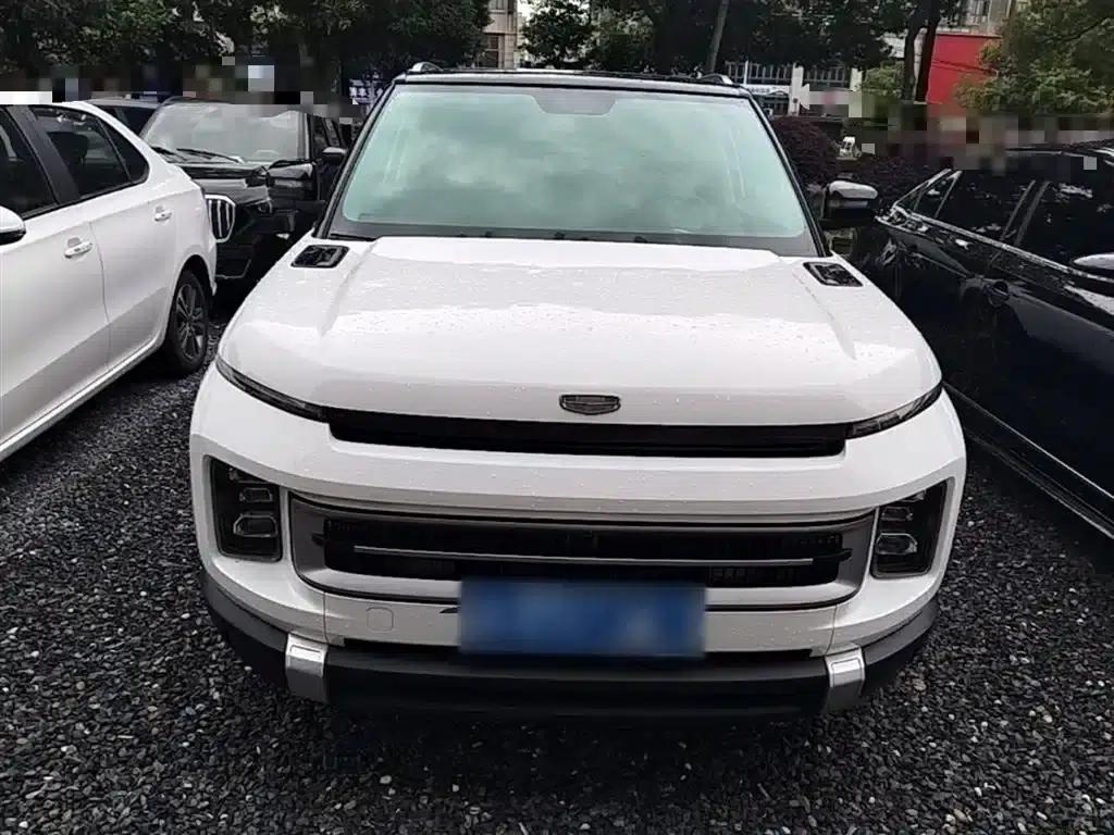Geely ICON 2023 1.5TD Chocolate Edition — миниатюра 3