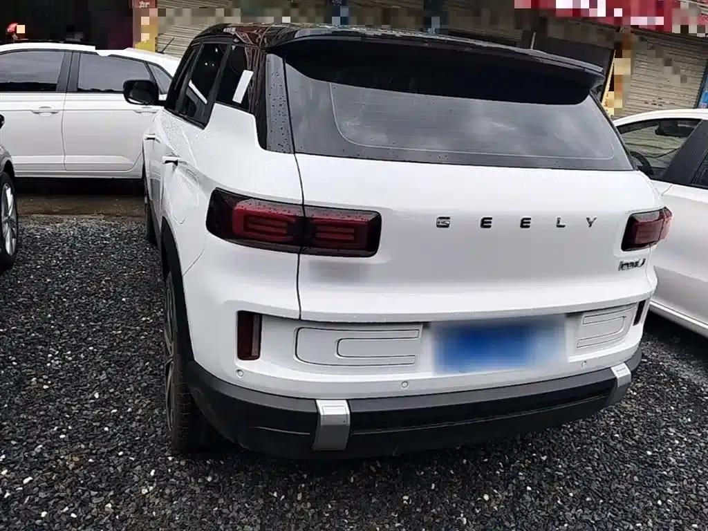 Geely ICON 2023 1.5TD Chocolate Edition — миниатюра 6