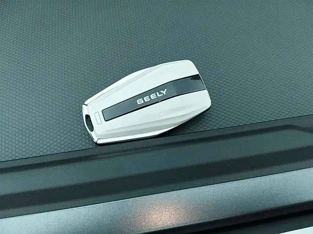 Geely ICON 2023 1.5TD Chocolate Edition — миниатюра 9