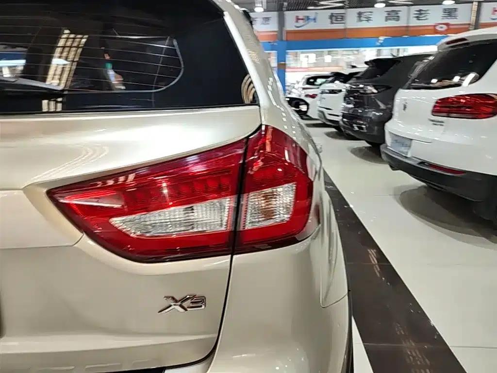Geely Vision X3 2017 1.5L Automatic Elite — миниатюра 8