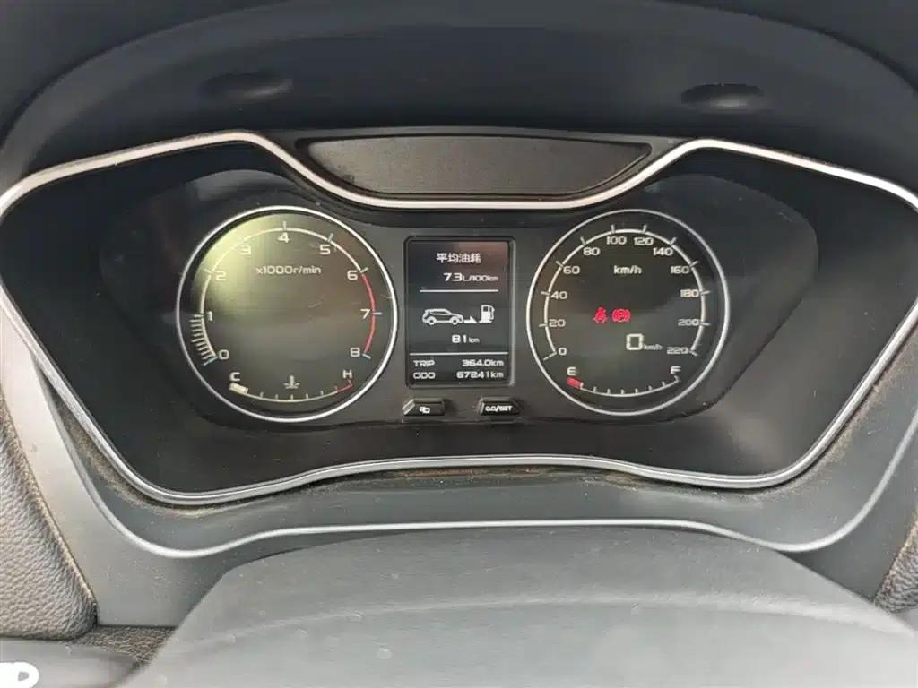 Geely Vision X6 2016 1.8L Manual Premium Edition — миниатюра 12
