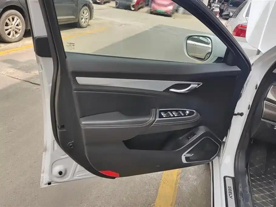 Geely Borui 2018 1.5T MHEV Premium Edition — миниатюра 7