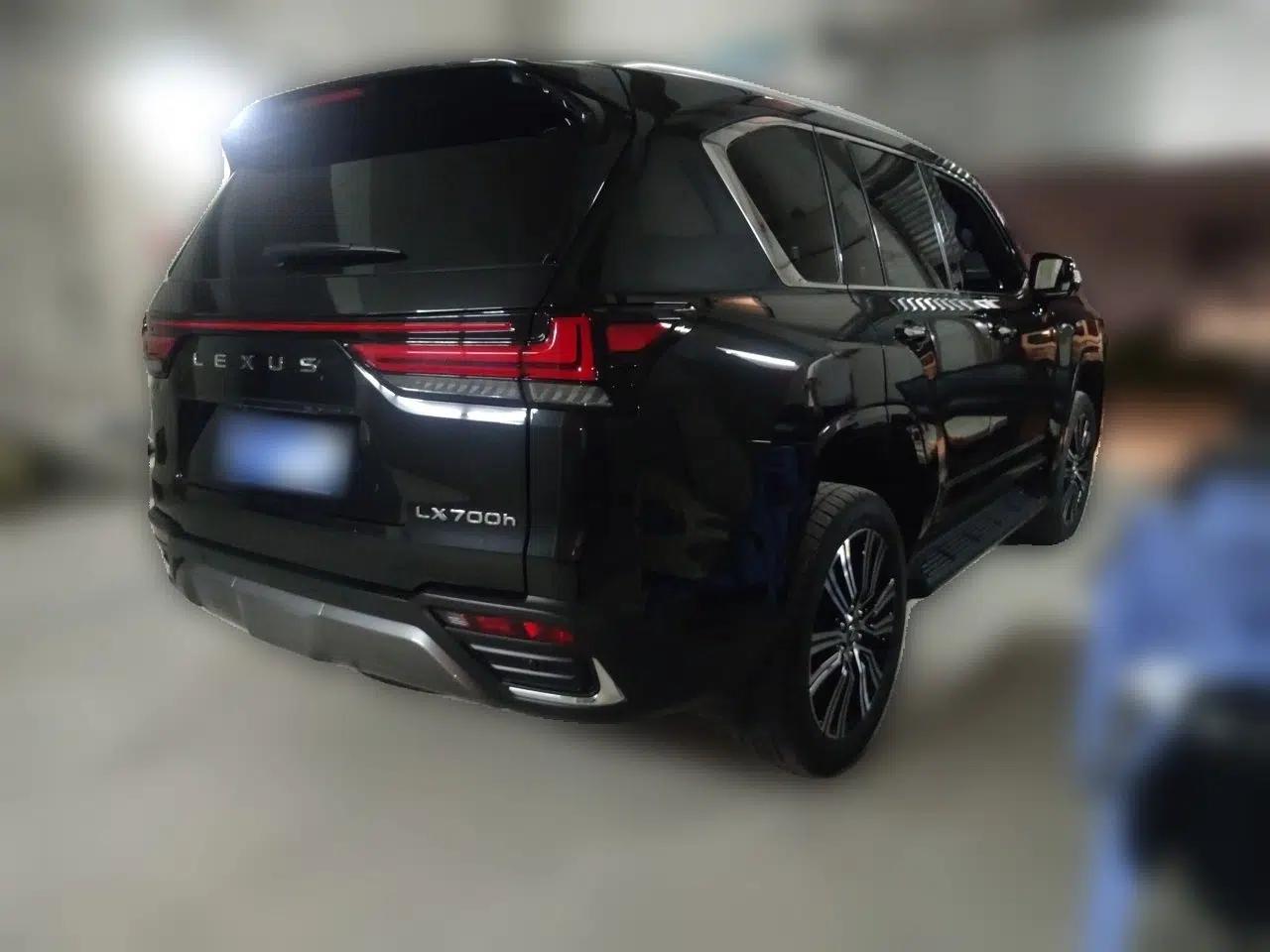 Lexus LX 2025 700h Lingjie Edition — миниатюра 6