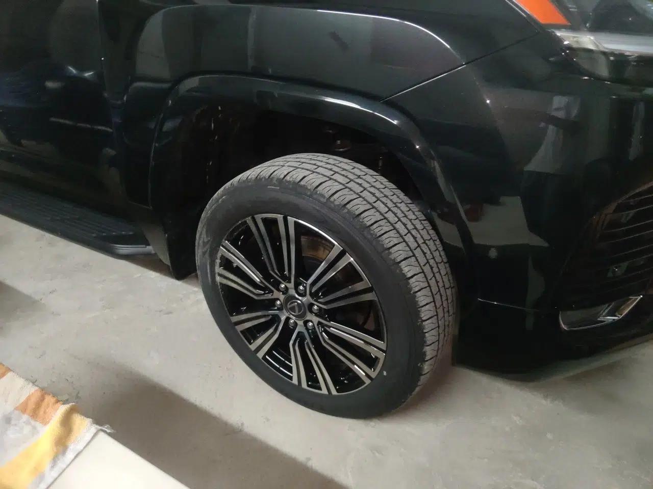Lexus LX 2025 700h Lingjie Edition — миниатюра 8