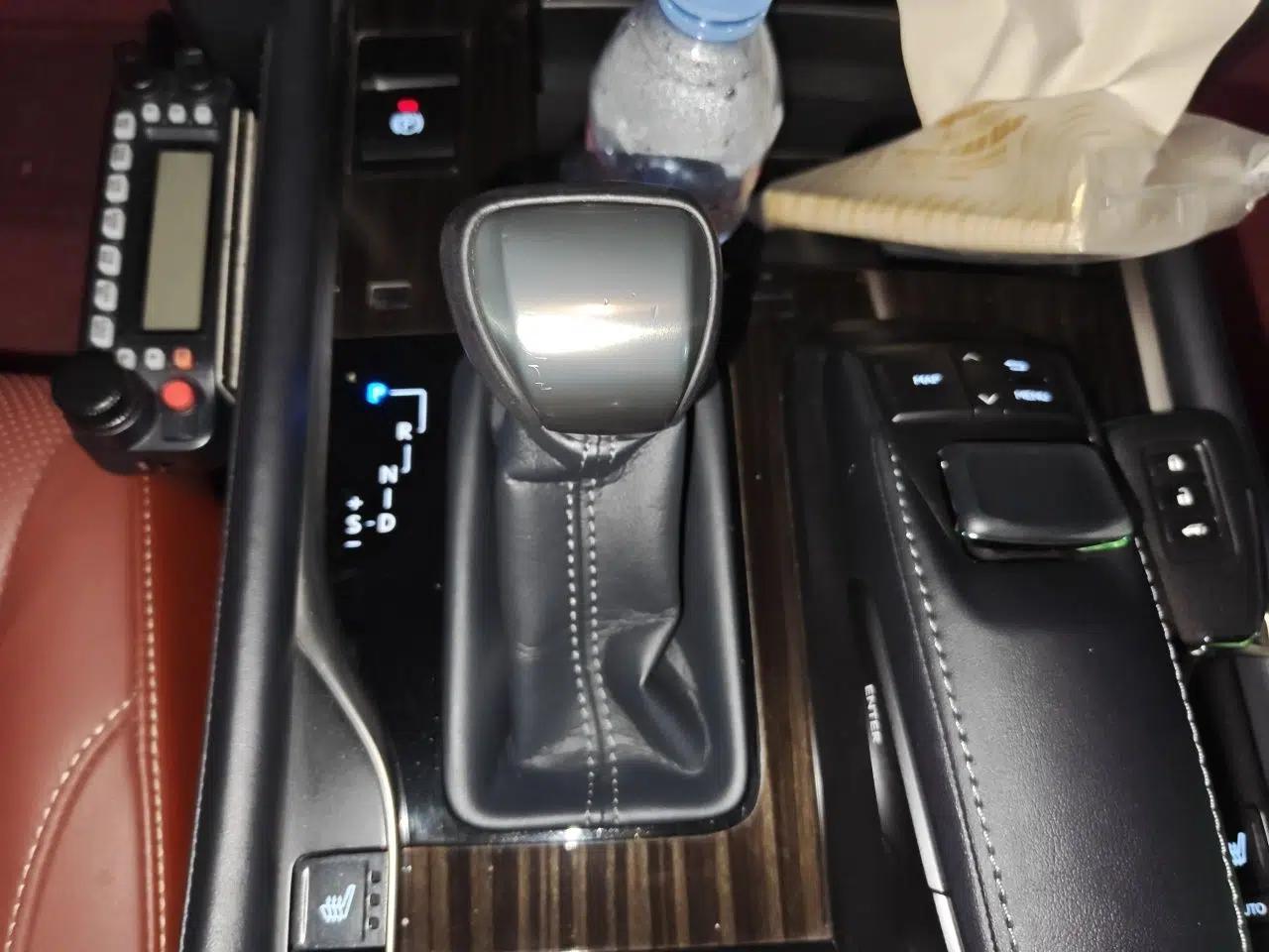 Lexus LX 2016 570 Prestige Luxury Edition — миниатюра 15