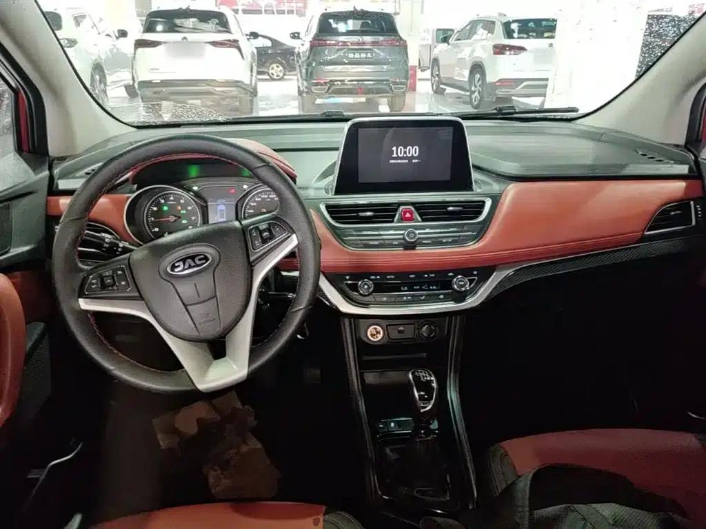 Refine S3 2017 1.5L Manual Deluxe Smart Edition — миниатюра 10