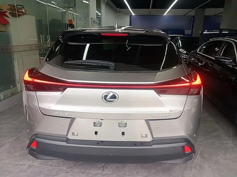 Lexus UX 2020 200 Special Edition — миниатюра 3