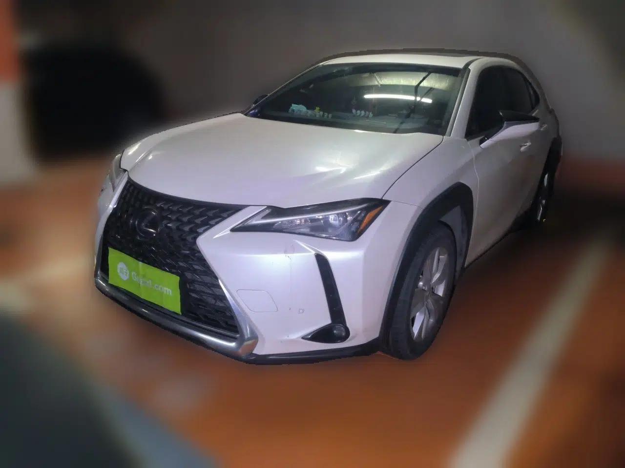 Lexus UX 2020 260h Explore & Adventure Edition — миниатюра 1