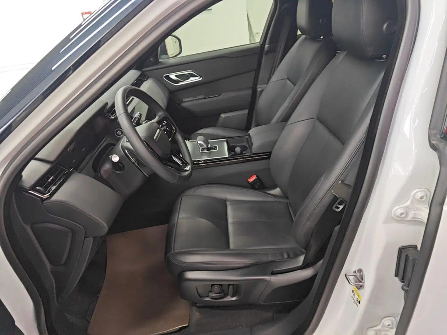 Land Rover Range Velar 2024 Dynamic SE — миниатюра 17