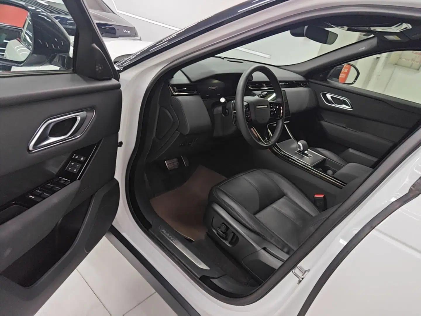 Land Rover Range Velar 2024 Dynamic SE — миниатюра 18