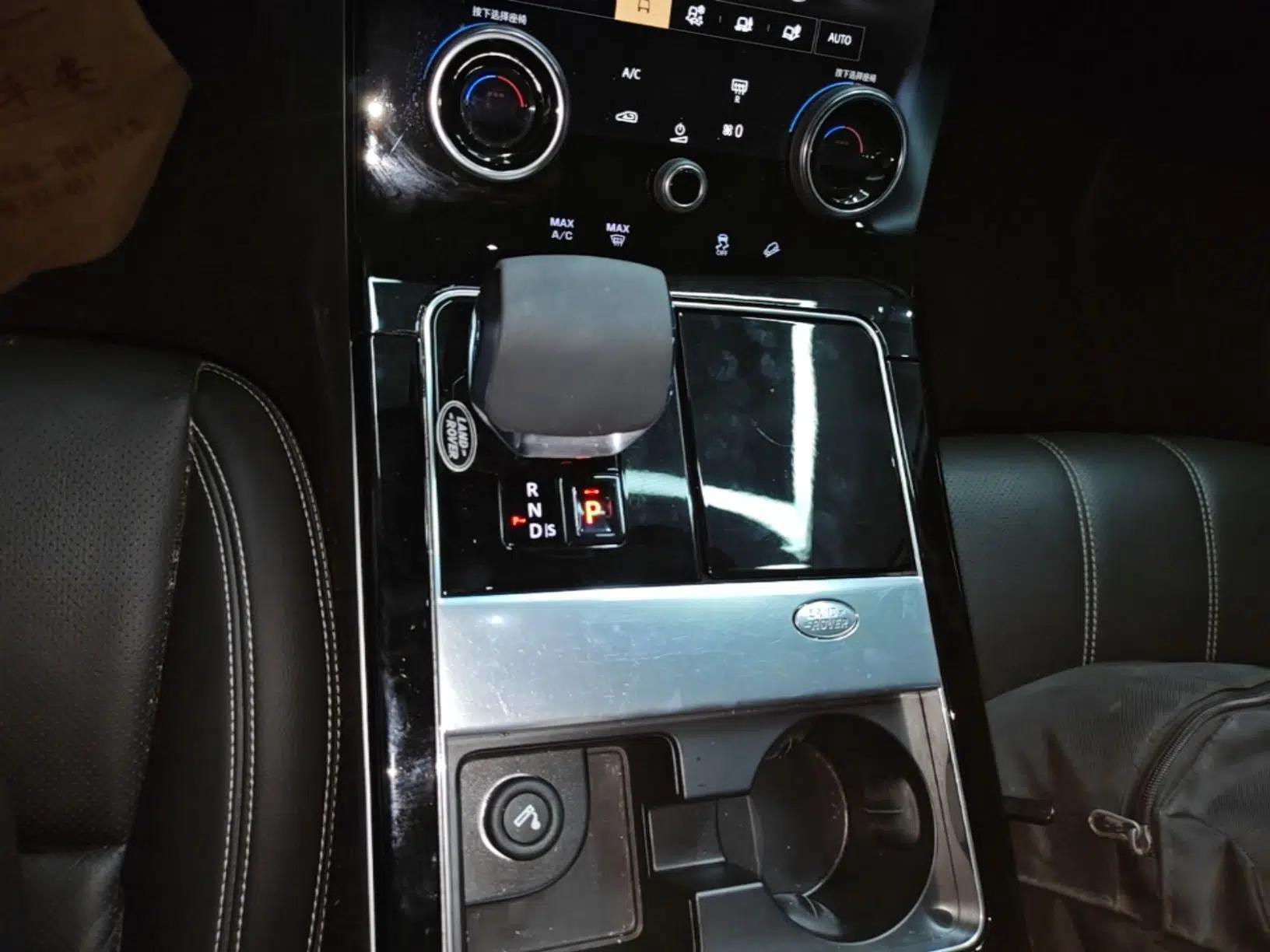 Land Rover Range Velar 2021 P250 Sparkling Black Limited Edition — миниатюра 17