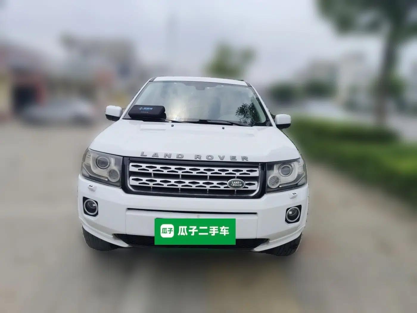 Land Rover Freelander 2 2013 2.0T Si4 SE Gasoline Edition — миниатюра 2