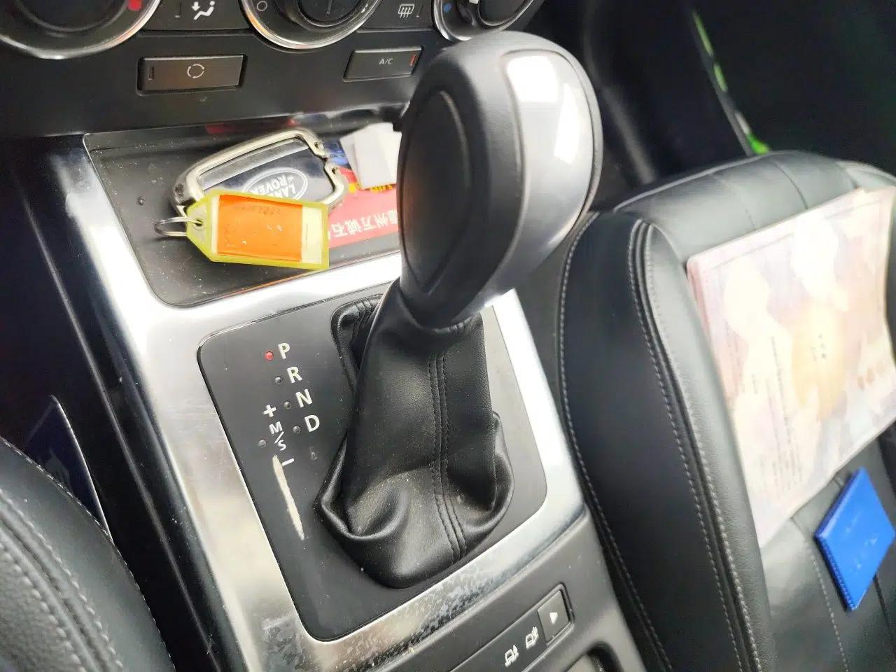 Land Rover Freelander 2 2013 2.0T Si4 SE Gasoline Edition — миниатюра 15
