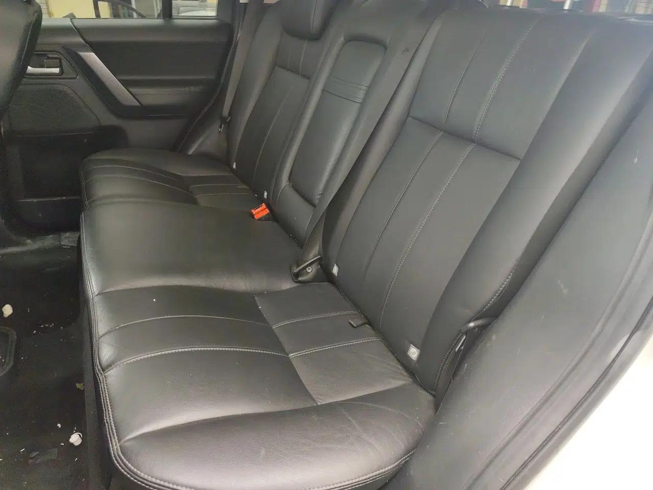 Land Rover Freelander 2 2013 2.0T Si4 SE Gasoline Edition — миниатюра 18