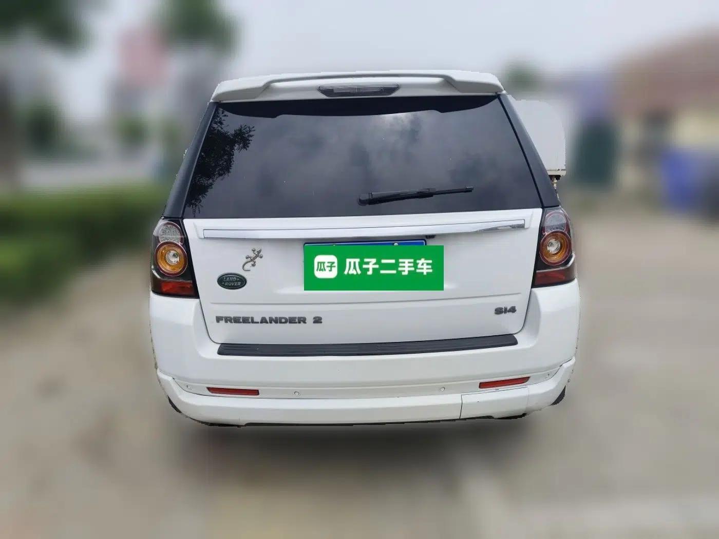 Land Rover Freelander 2 2013 2.0T Si4 SE Gasoline Edition — миниатюра 5