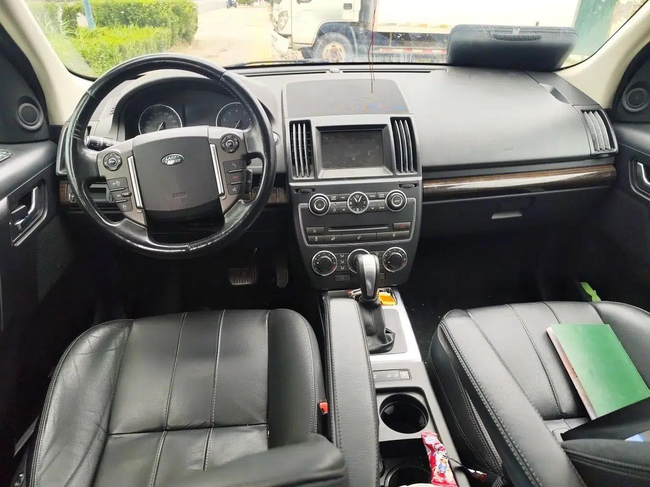 Land Rover Freelander 2 2013 2.0T Si4 SE Gasoline Edition — миниатюра 10