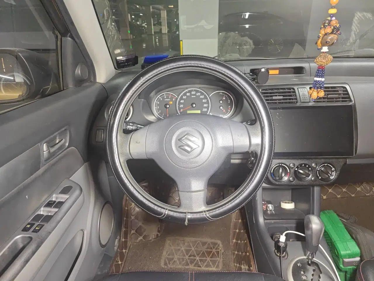 Suzuki Swift 2015 1.5L Automatic Limited Edition — миниатюра 11