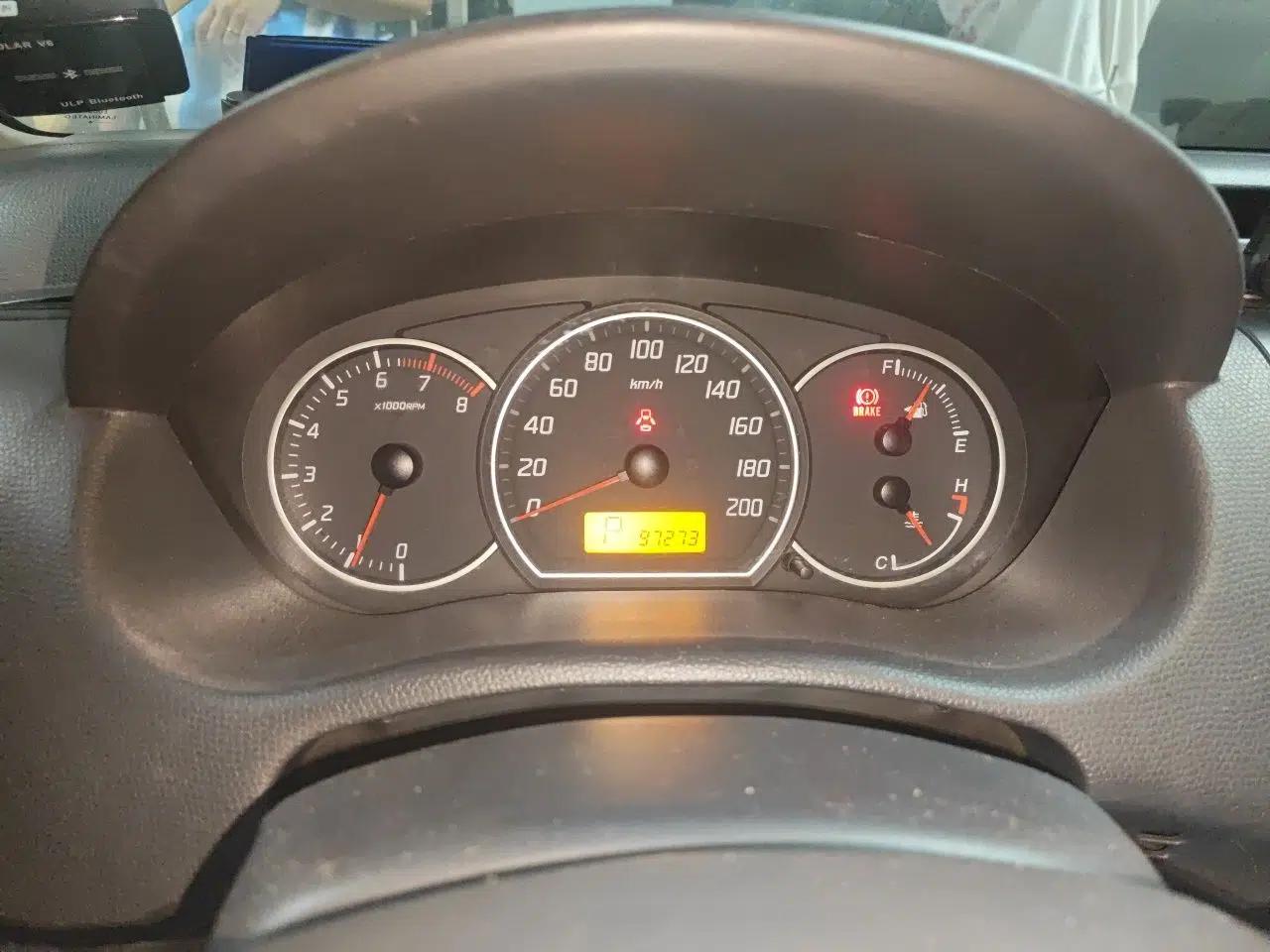Suzuki Swift 2015 1.5L Automatic Limited Edition — миниатюра 12