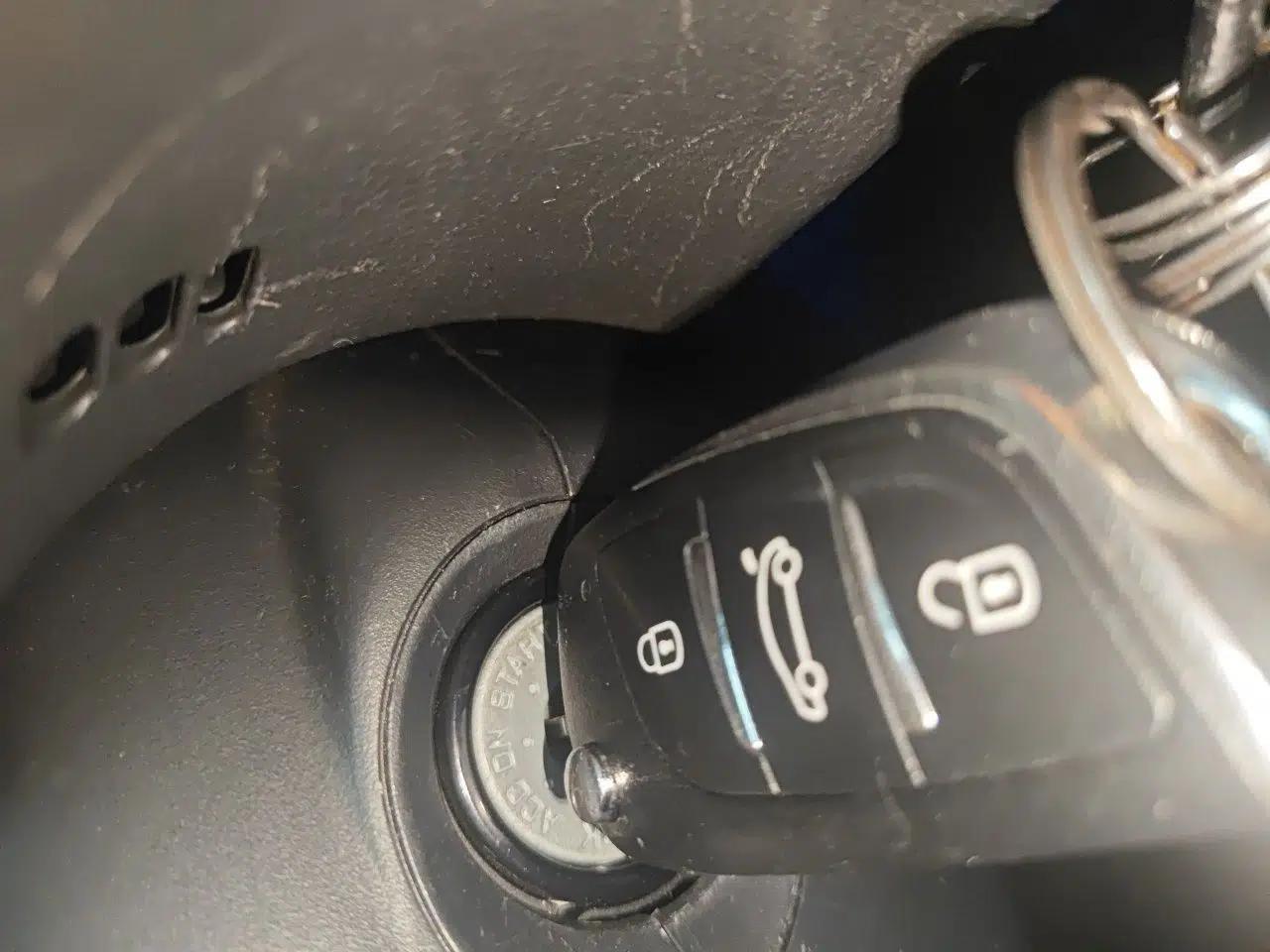 Suzuki Swift 2015 1.5L Automatic Limited Edition — миниатюра 9