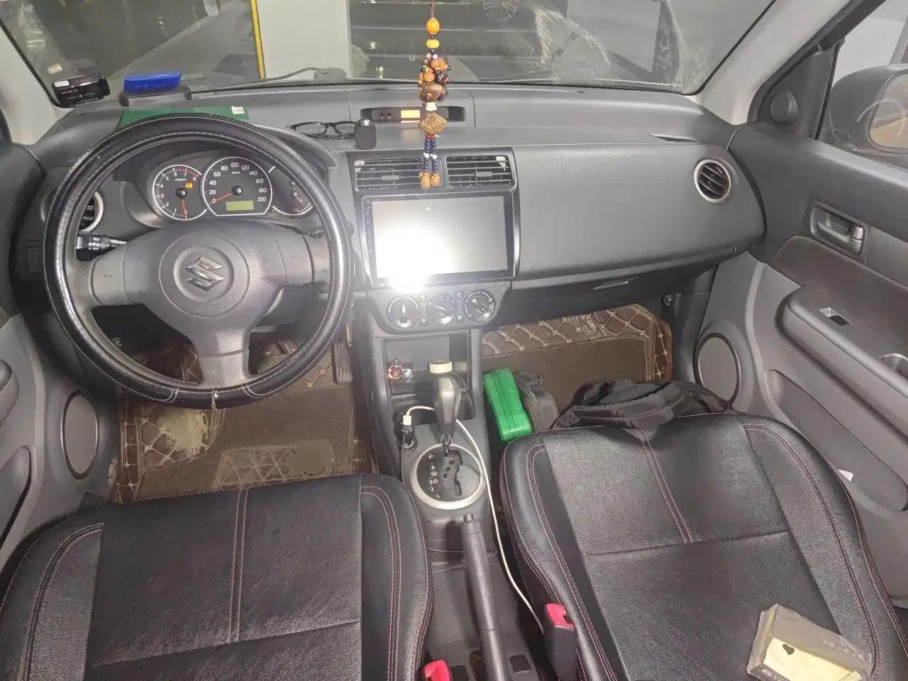 Suzuki Swift 2015 1.5L Automatic Limited Edition — миниатюра 10