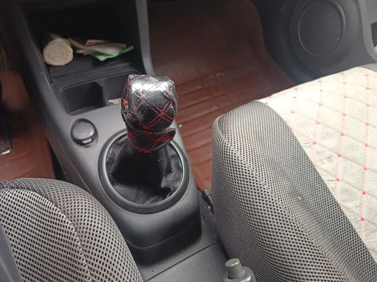 Suzuki Swift 2014 1.3L Manual Standard Edition — миниатюра 15