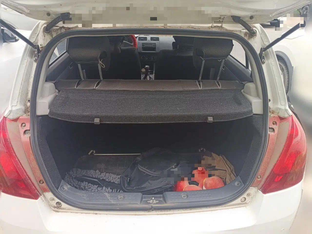 Suzuki Swift 2014 1.3L Manual Standard Edition — миниатюра 20