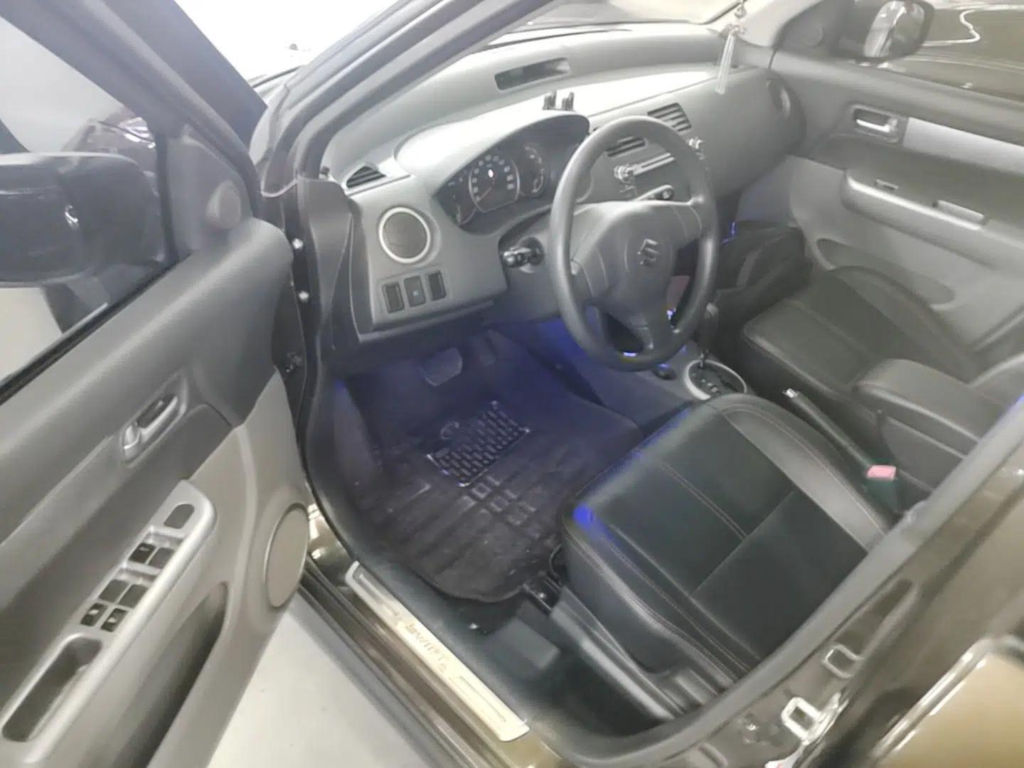 Suzuki Swift 2015 1.5L Automatic Limited Edition — миниатюра 19