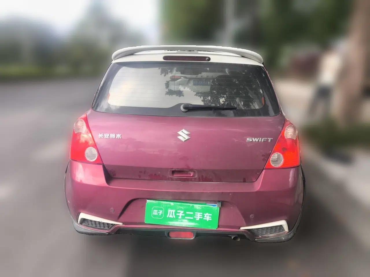 Suzuki Swift 2015 1.5L Automatic Limited Edition — миниатюра 5