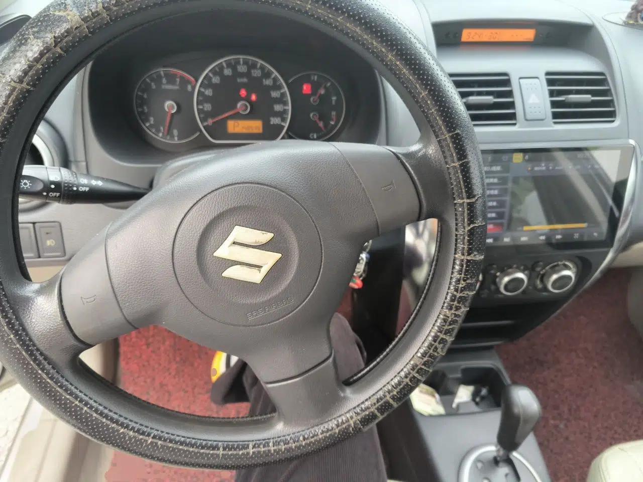 Suzuki SX4 2011 Revised Version 1.6L Automatic Comfort Edition — миниатюра 11