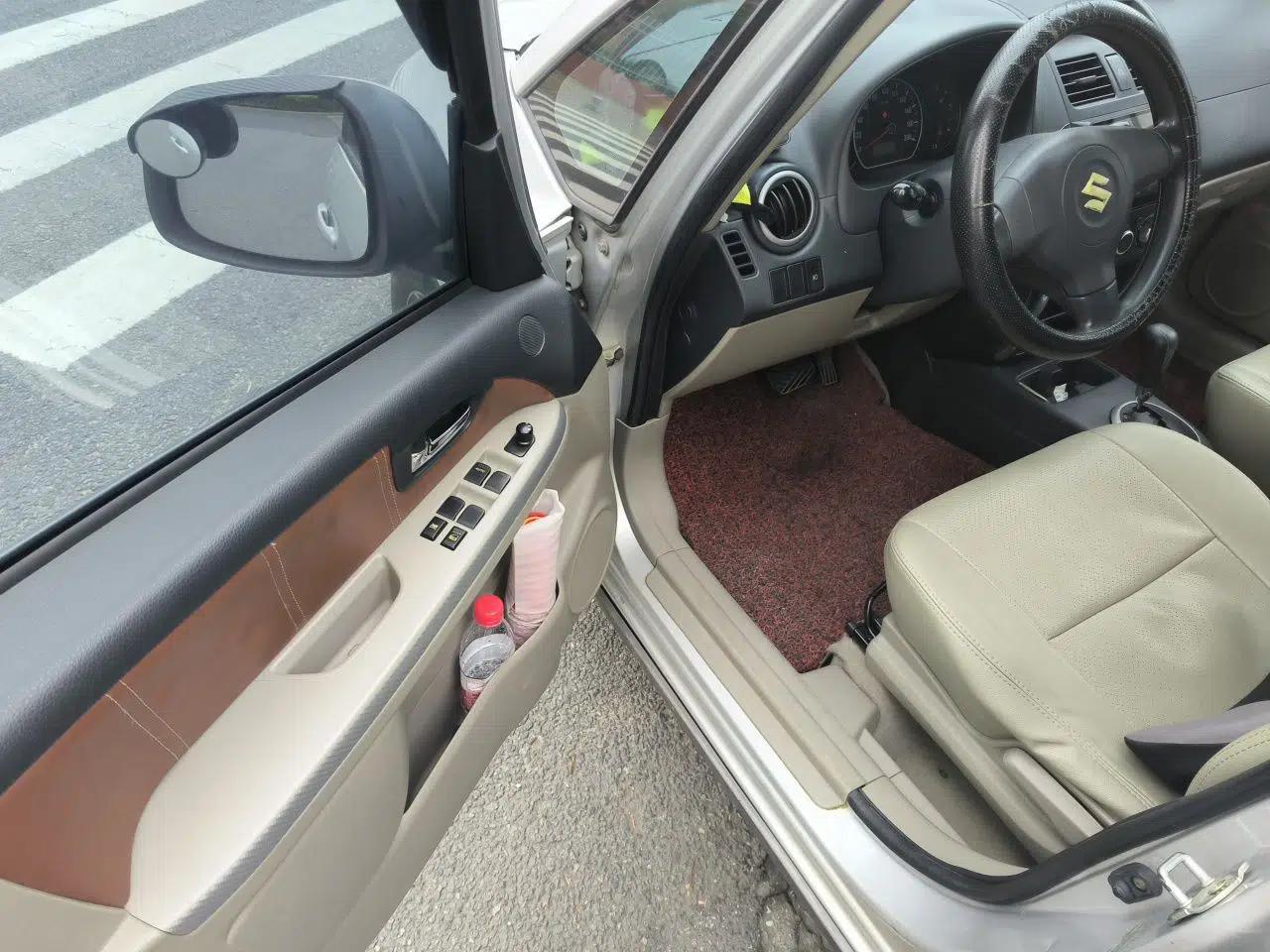 Suzuki SX4 2011 Revised Version 1.6L Automatic Comfort Edition — миниатюра 17