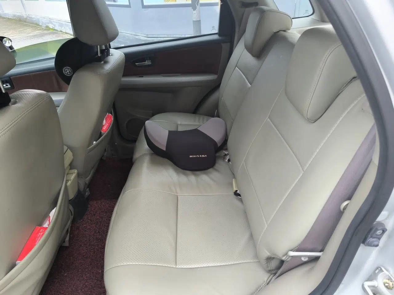 Suzuki SX4 2011 Revised Version 1.6L Automatic Comfort Edition — миниатюра 18