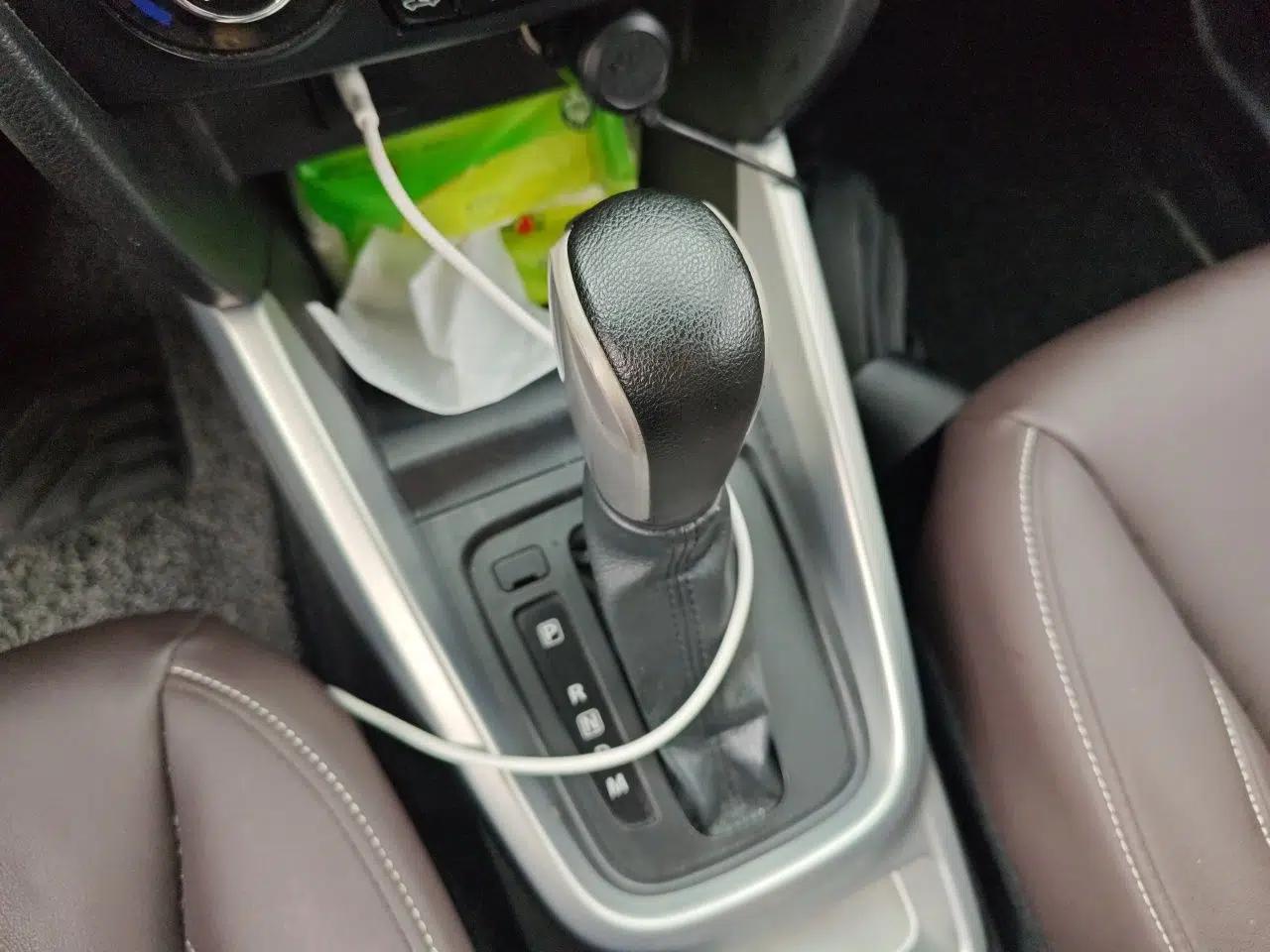 Suzuki Vitara 2016 1.4T Automatic Two-Wheel Drive Elite Model — миниатюра 15