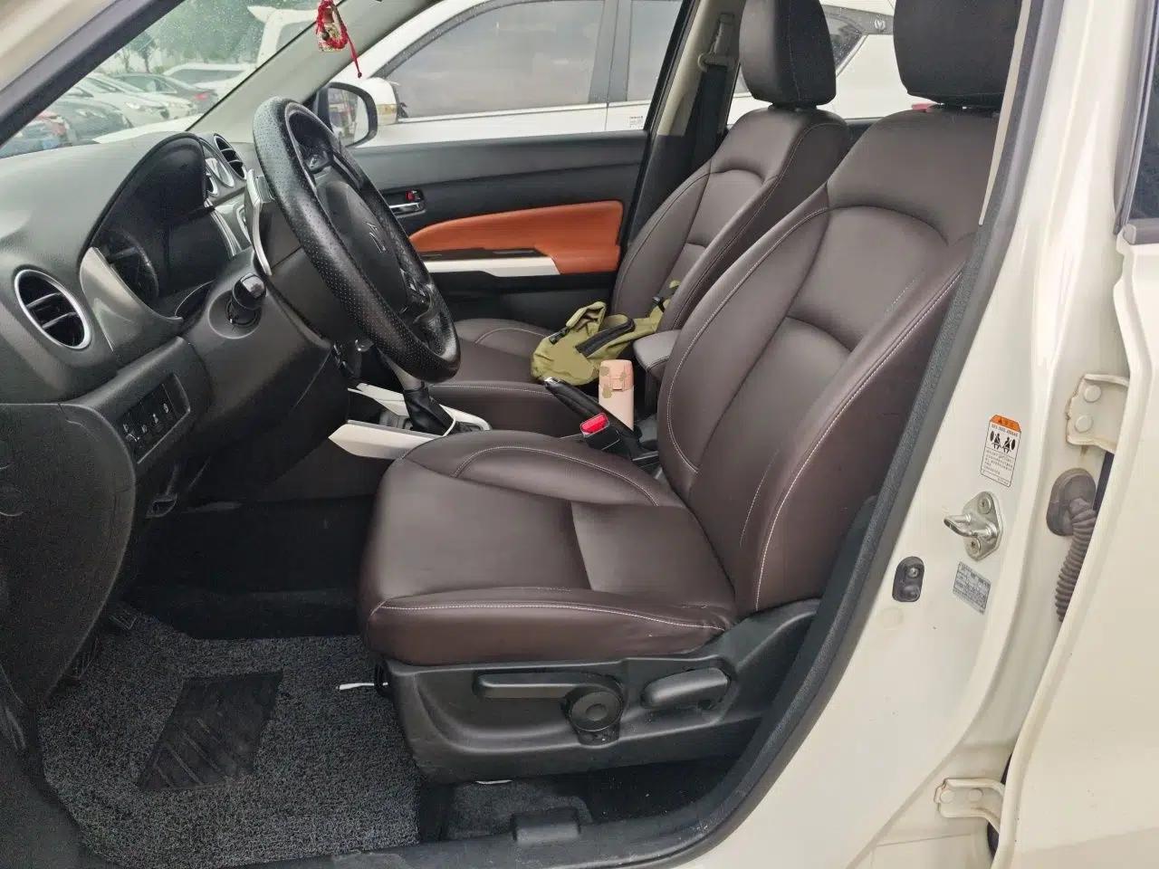 Suzuki Vitara 2016 1.4T Automatic Two-Wheel Drive Elite Model — миниатюра 16