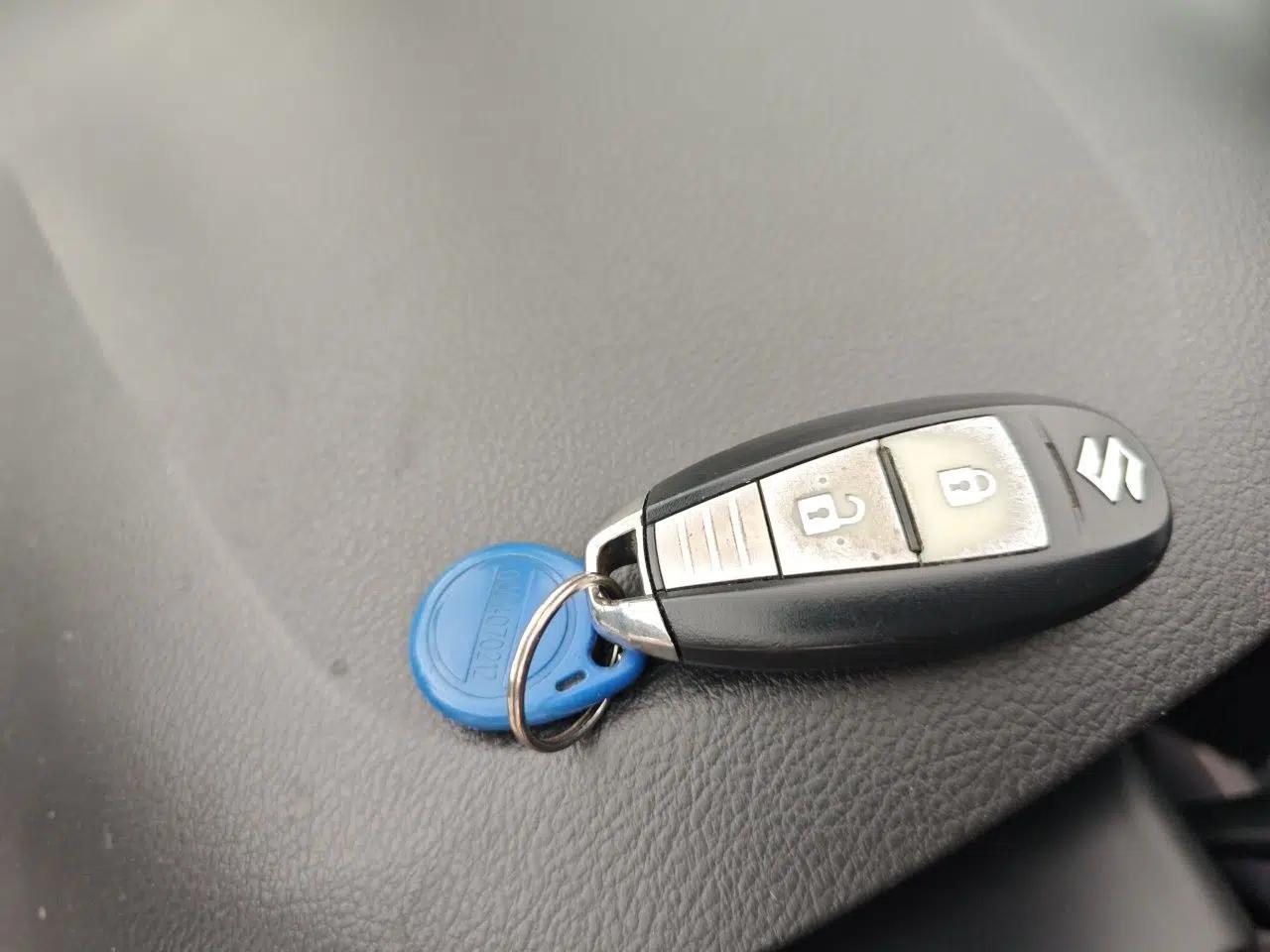 Suzuki Vitara 2016 1.4T Automatic Two-Wheel Drive Elite Model — миниатюра 9