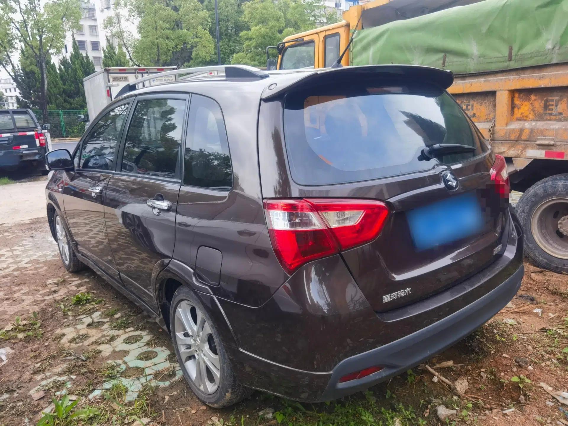 Suzuki Liana A6 2015 Hatchback 1.4L Manual Enjoyment Model — миниатюра 3