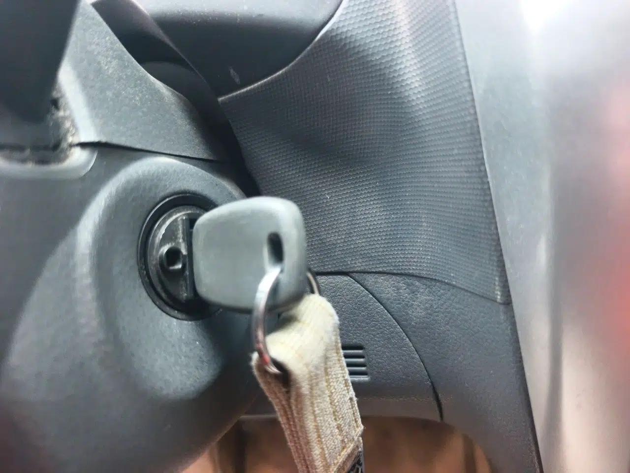 Suzuki Liana A6 2015 Hatchback 1.4L Manual Enjoyment Model — миниатюра 9