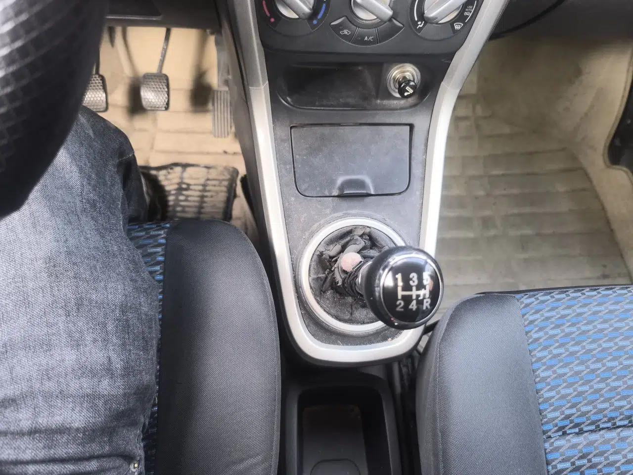 Suzuki Wagon R X5 2016 1.4L Entry Model China V Standard — миниатюра 15