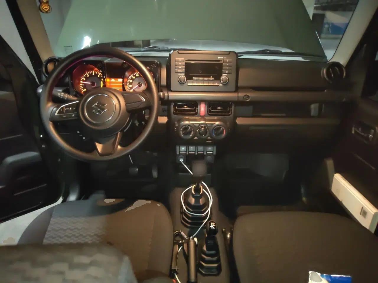 Suzuki Jimny  — миниатюра 10