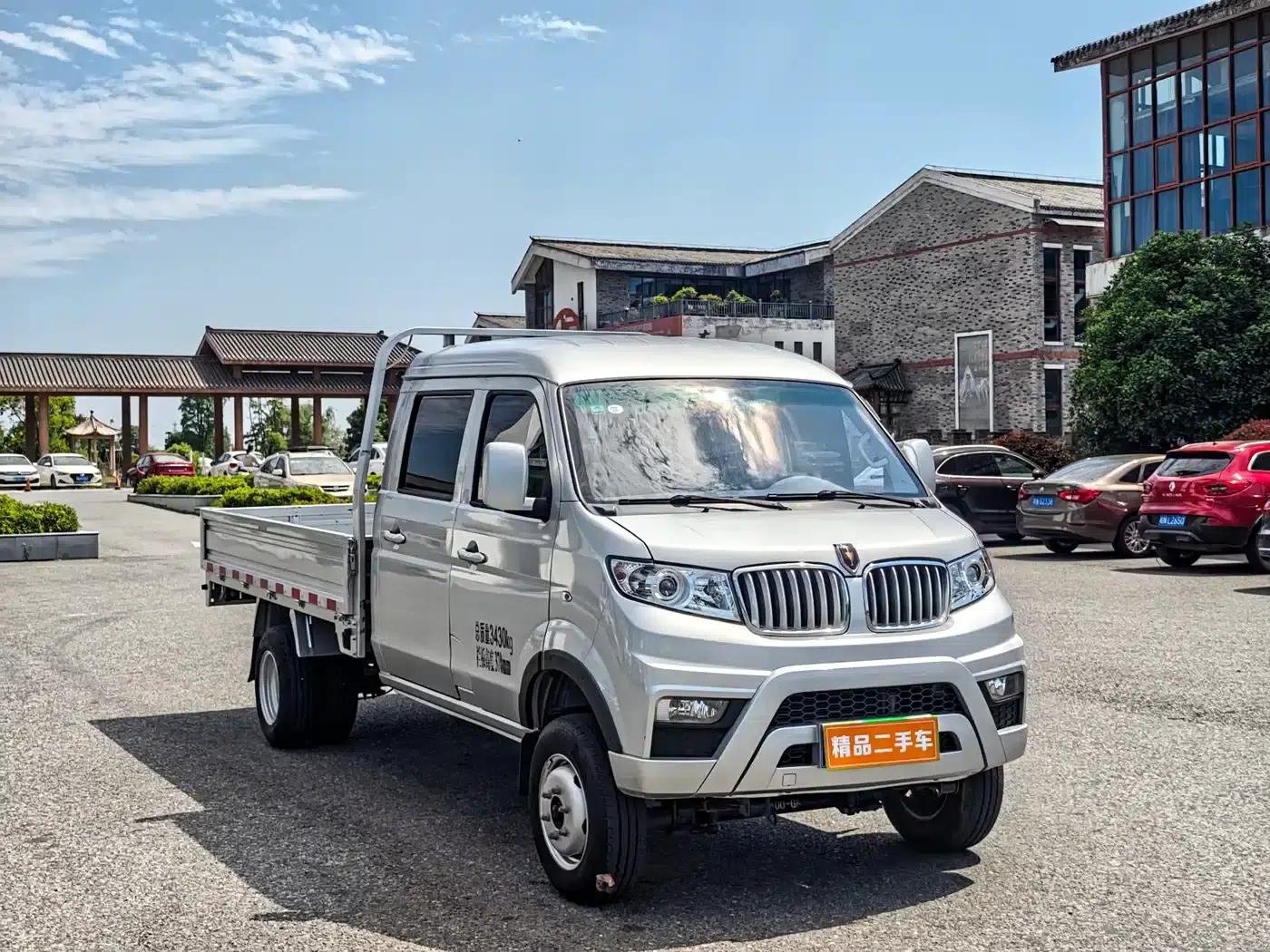 Jinbei T5 2024 T5L 1.6L Comfort Cargo Truck, Double Cab, 2.85m, Dual Rear Wheels, Gross Vehicle Weight 2680kg — миниатюра 3