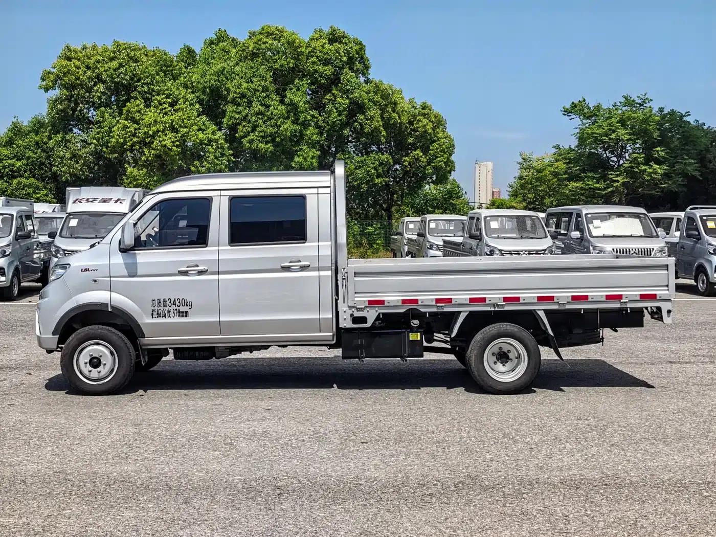 Jinbei T5 2024 T5L 1.6L Comfort Cargo Truck, Double Cab, 2.85m, Dual Rear Wheels, Gross Vehicle Weight 2680kg — миниатюра 4