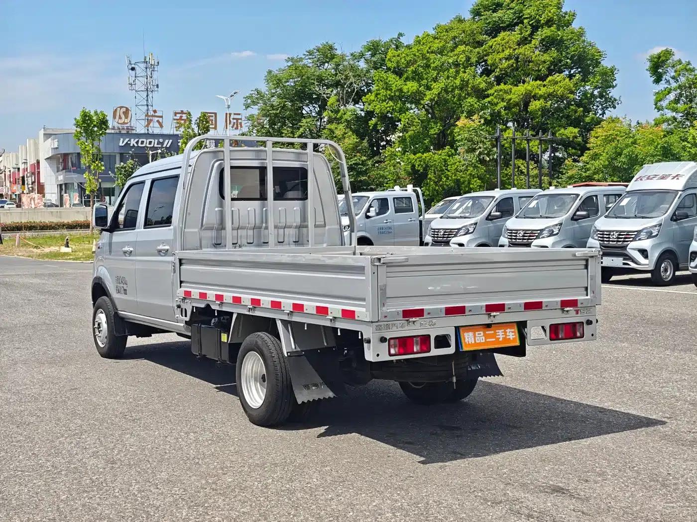 Jinbei T5 2024 T5L 1.6L Comfort Cargo Truck, Double Cab, 2.85m, Dual Rear Wheels, Gross Vehicle Weight 2680kg — миниатюра 6