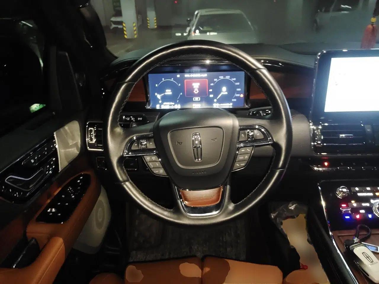 Lincoln Navigator 2020 3.5T Prestige Edition — миниатюра 11