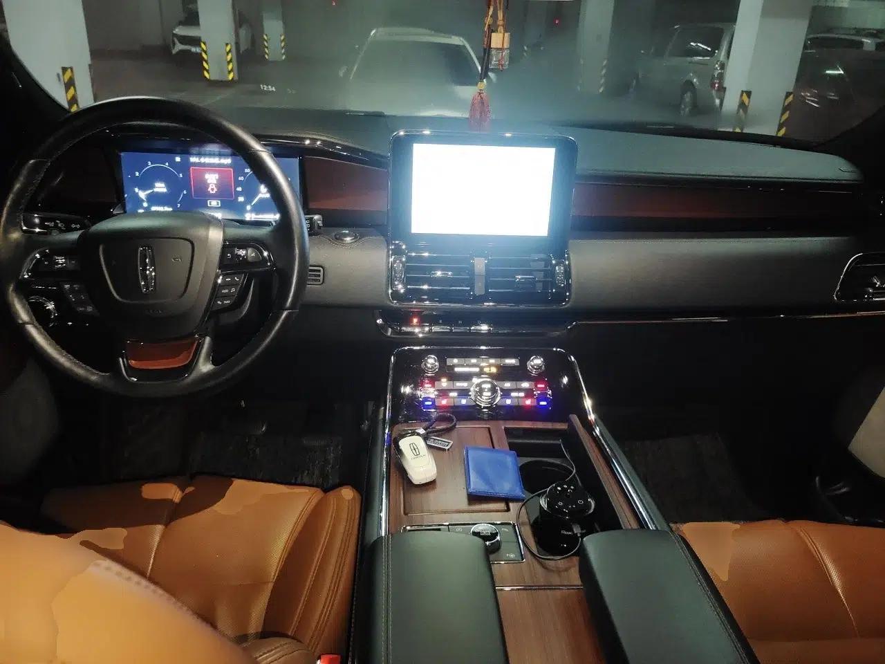 Lincoln Navigator 2020 3.5T Prestige Edition — миниатюра 10