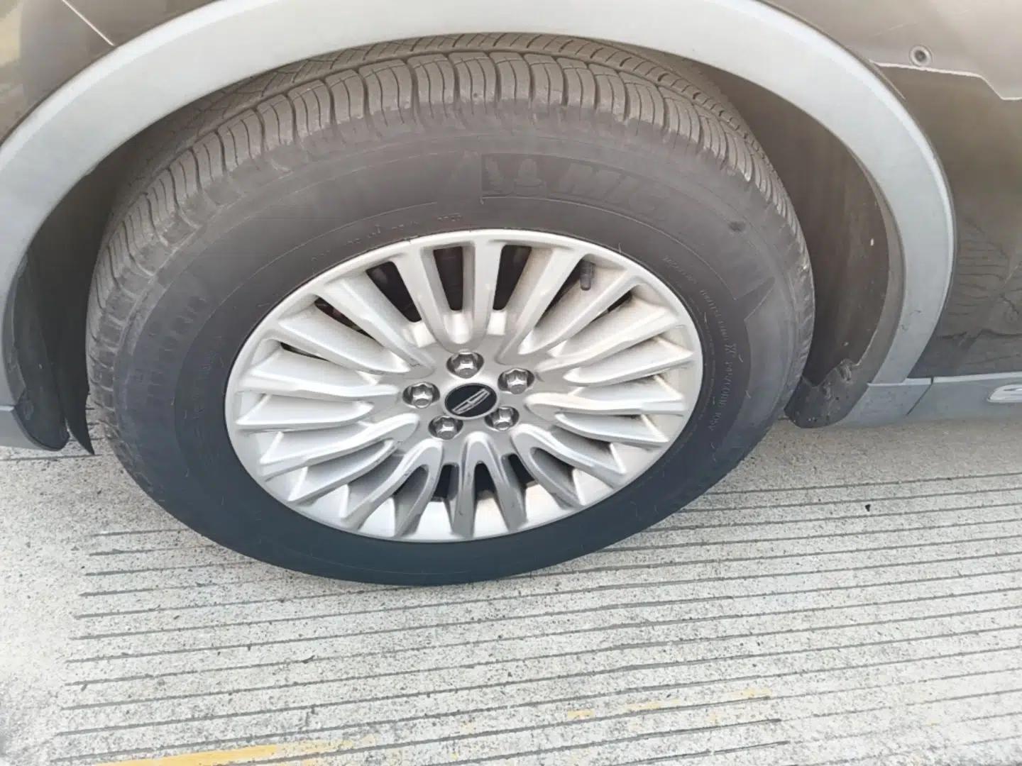 Lincoln Nautilus 2019 2.0T Two-Wheel Drive Zunyue Version China VI Standard — миниатюра 8