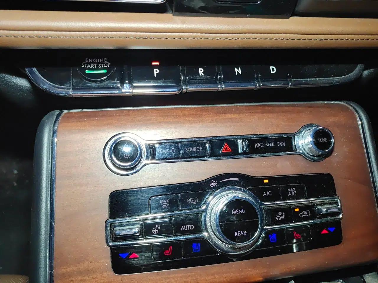 Lincoln Aviator 2020 3.0T V6 All-Wheel Drive Executive Version — миниатюра 15