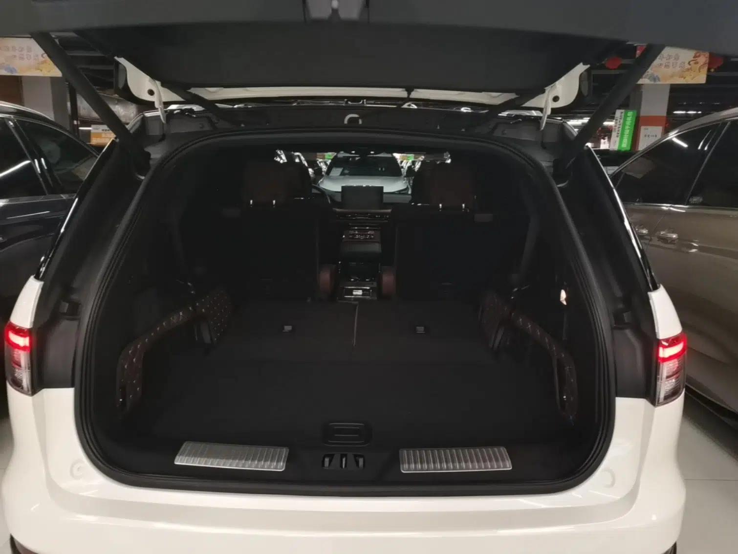 Lincoln Aviator 2021 3.0T V6 All-Wheel-Drive Executive Edition — миниатюра 18